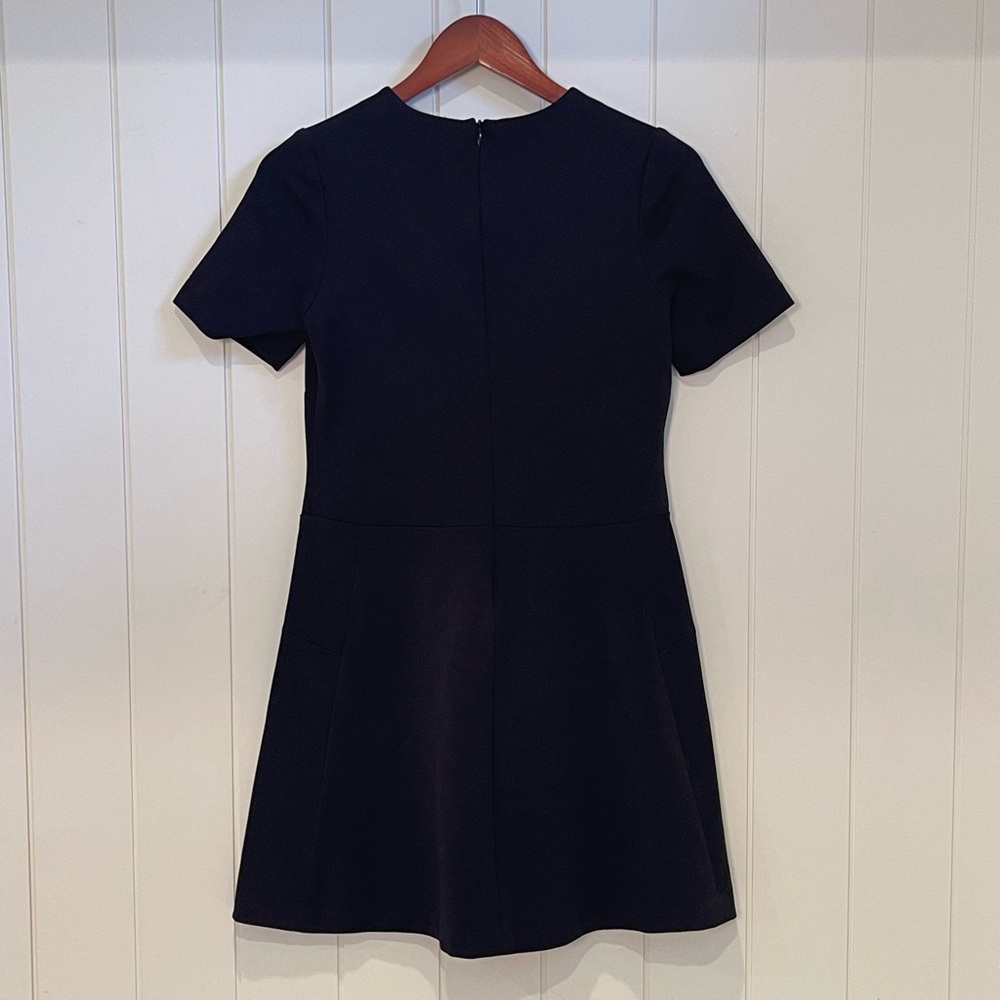 Vince Black Structured Shift Dress Size 6 Minimalist Classic - Picture 2 of 4